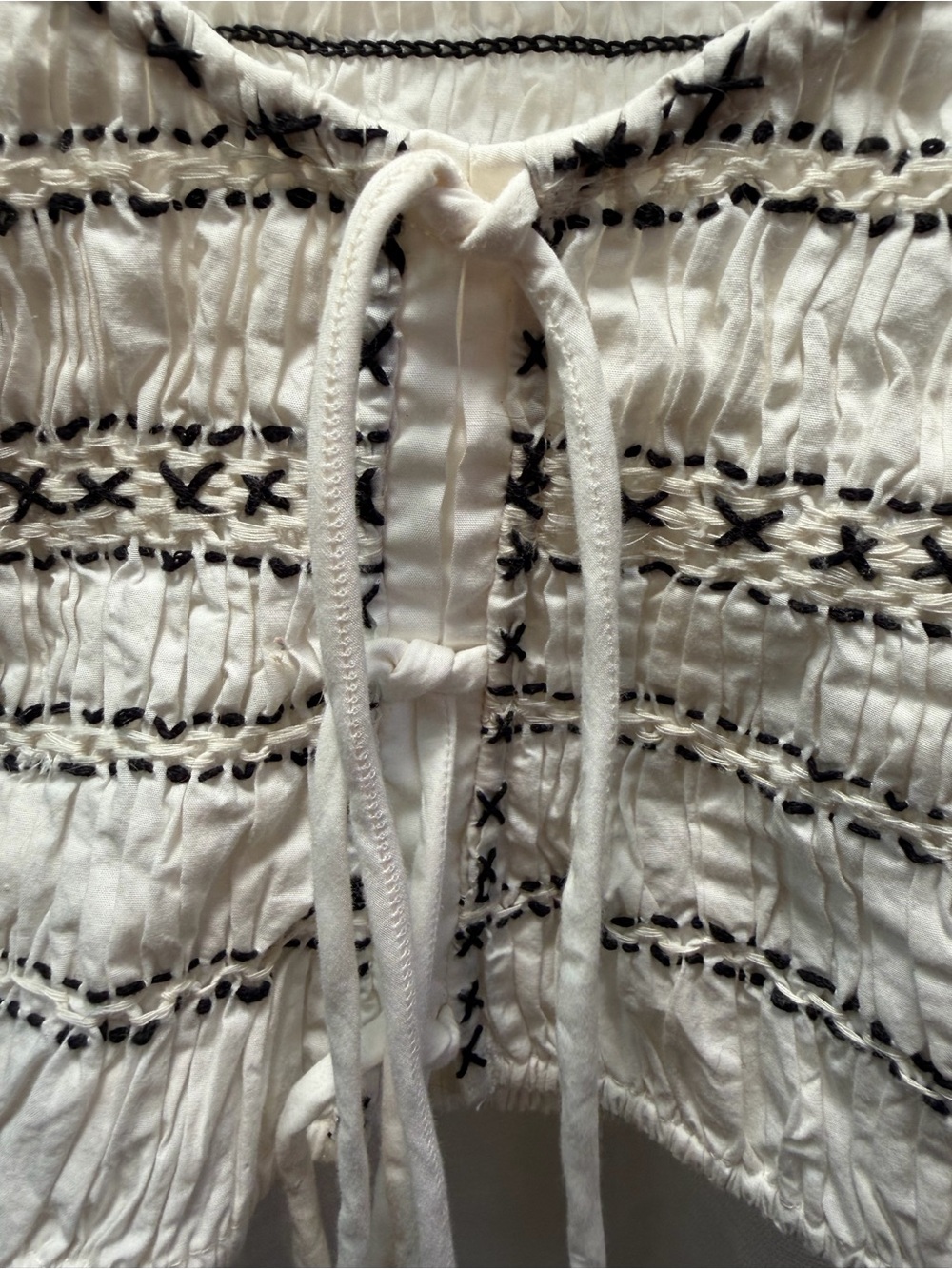 Anthropologie White Smocked
Embroidered Puff Sleeve Crop Top S - Picture 5 of 13
